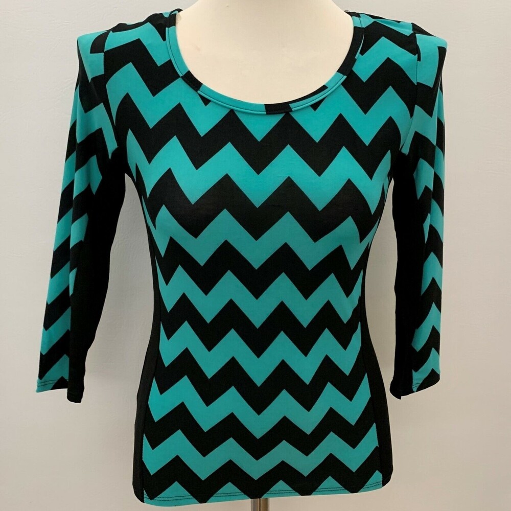 Discreet Women's Top X-Small Black Green Round Neckline